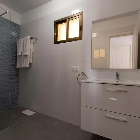 Mare 95 - One Bed Апартаменти Адехе